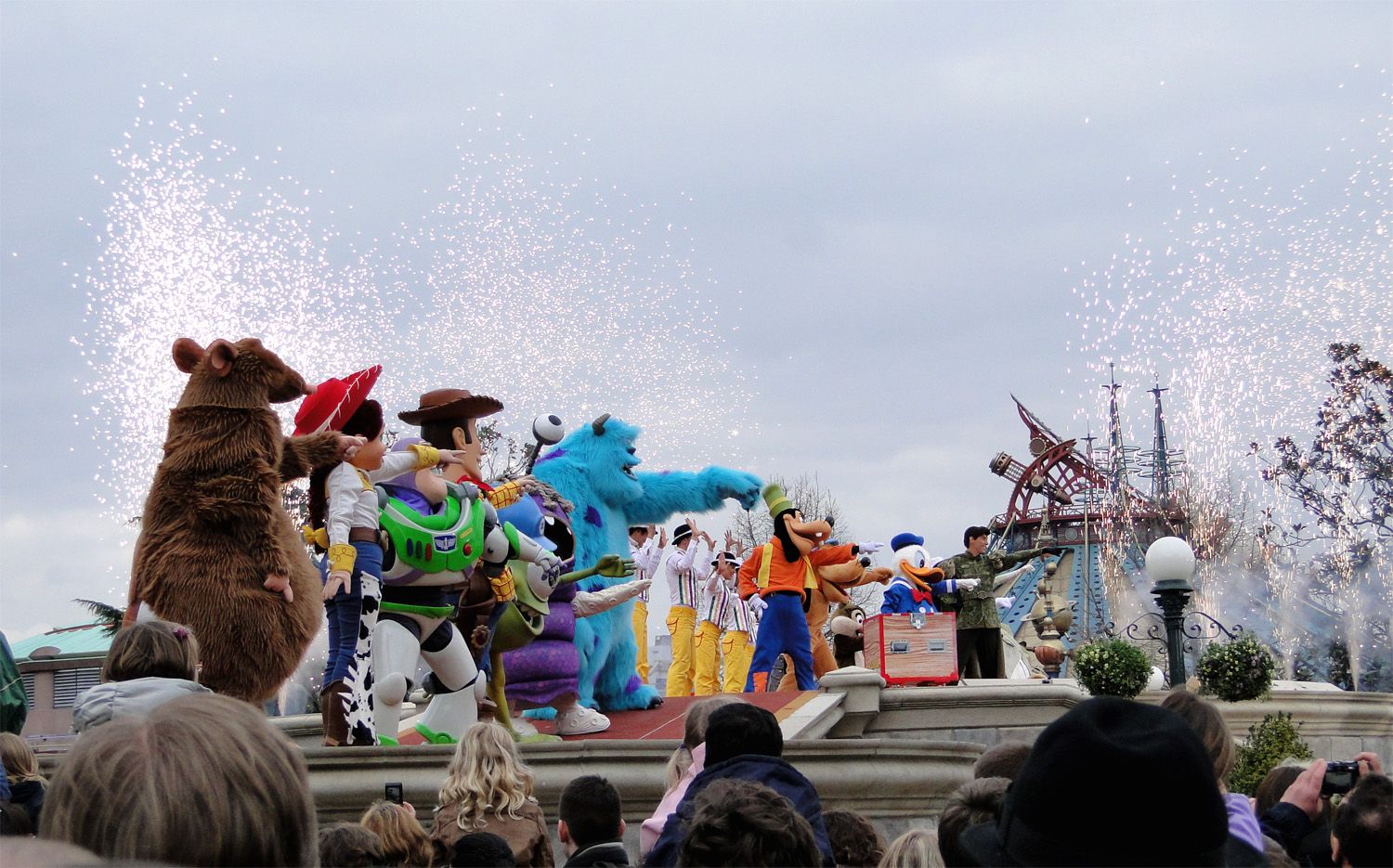 Disneyland Resort Paris New Generation Festival Se Presenta Desde Lo